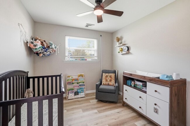 Building Photo - 114 Grandview Ave