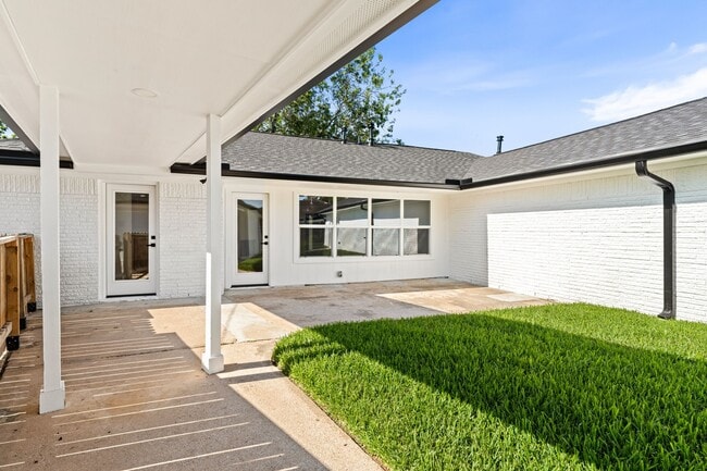 Building Photo - 7631 Westwind Ln