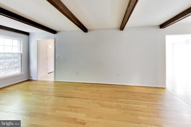 Building Photo - 991 Farm Haven Dr