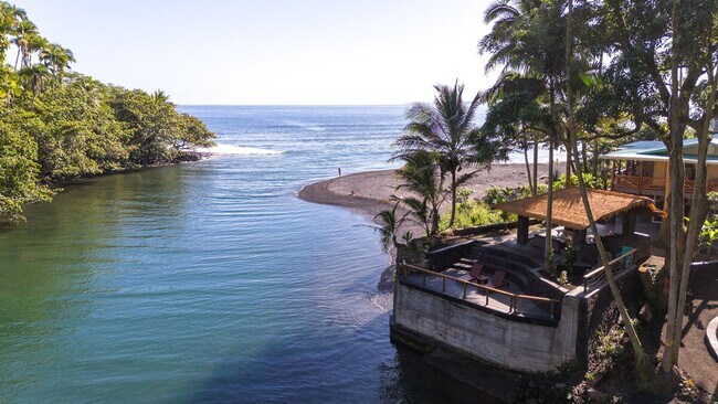 Building Photo - Oceanfront Estate: The Honolii Hale
