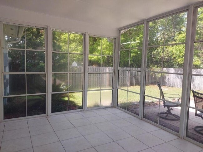 Building Photo - 264 Costado St