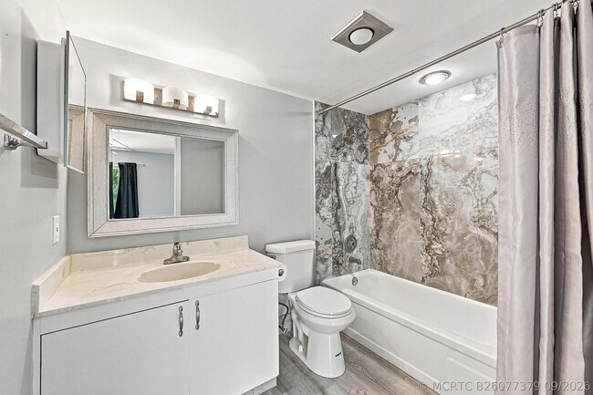 Building Photo - 2404 Antigua Cir