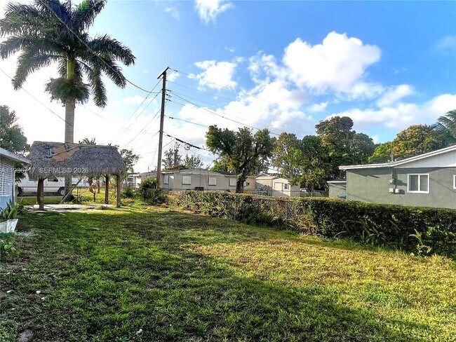 Building Photo - 20500 NW 28th Ave