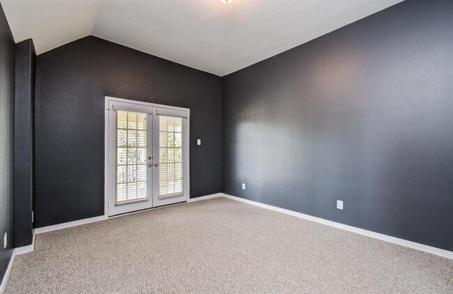 Building Photo - 6410 Drayton Hall