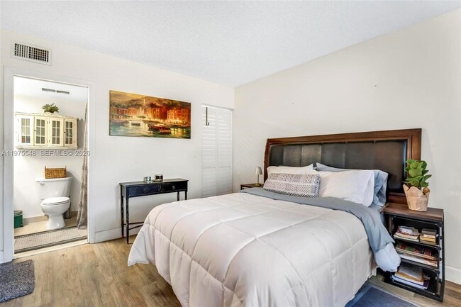 Building Photo - 2300 SW 22nd Ave