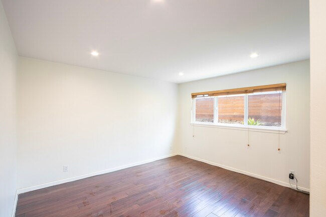 Building Photo - 2721 2nd St