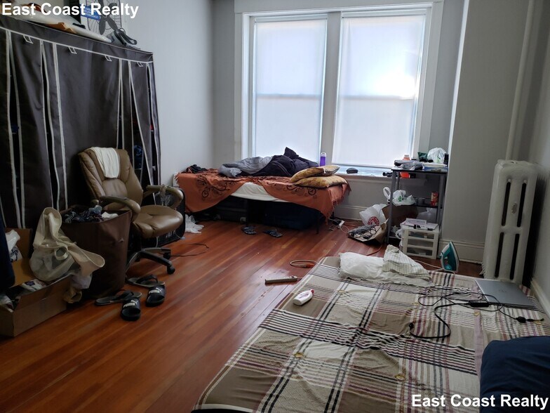 Building Photo - 1114 Commonwealth Ave