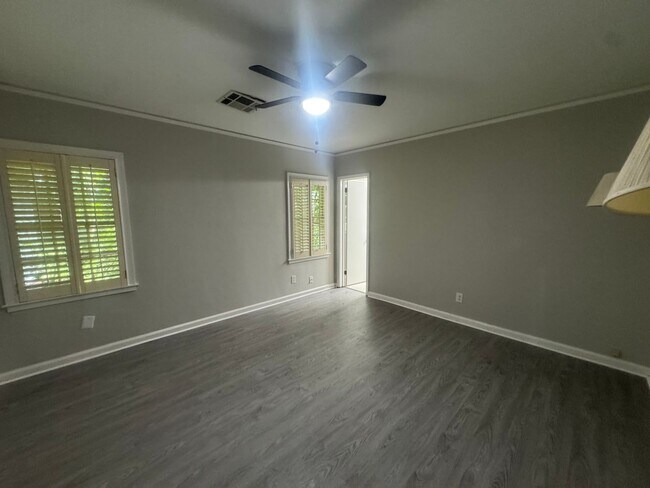 Building Photo - 3054 Merrimac Dr