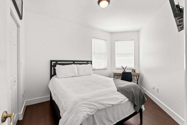 Building Photo - 2988 DC Country Club Boulevard