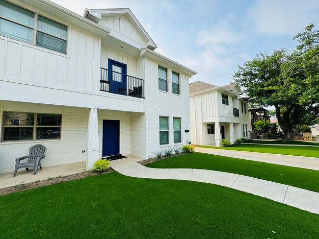 Primary Photo - * MOVE IN SUMMER 7/14/2027 * 5 Bed 3 Bath,...