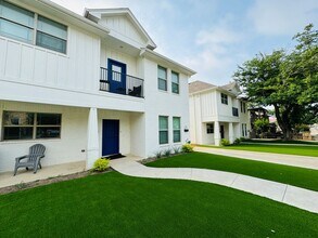 Building Photo - * MOVE IN SUMMER 7/14/2027 * 5 Bed 3 Bath,...