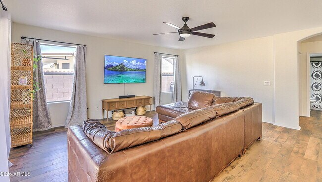 Building Photo - Single Family Home For Rent