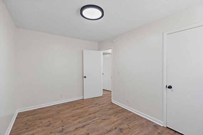 Building Photo - 1541 Cherry Tree Dr