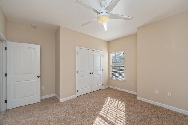 Building Photo - Beautiful 4 Bed / 2.5 Bath Home in Duggan ...