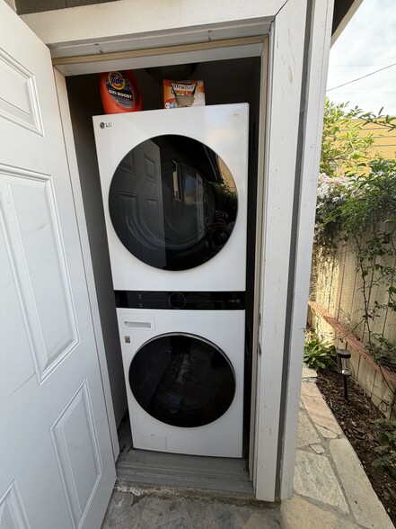 Building Photo - 4120 Polk Ave