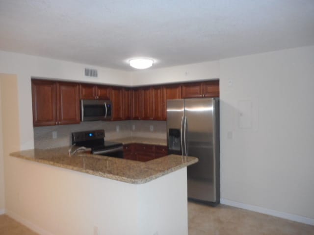 Building Photo - 1st Floor Unit overlooking the Preserve- 2/2 Condo in the Enclave