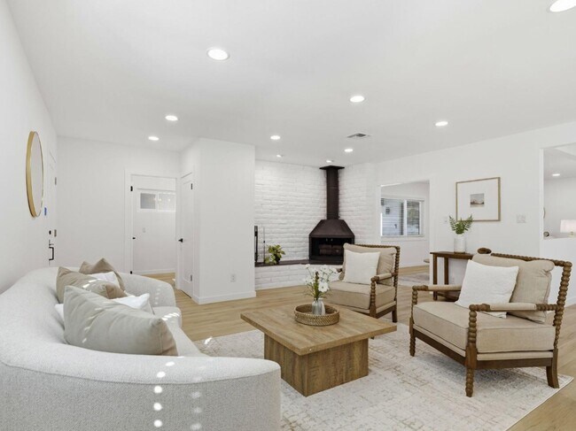 Building Photo - 8446 Penfield Ave