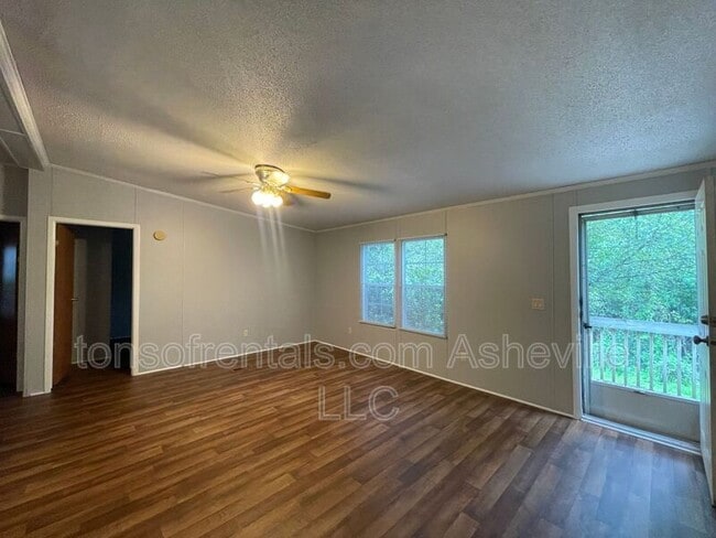 Building Photo - 132 Josiah Ln