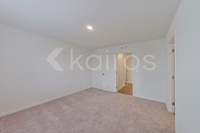 Building Photo - 285 Gaston Cir