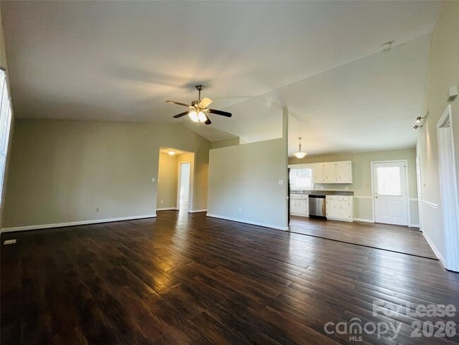 Building Photo - 2499 Brookwood Rd