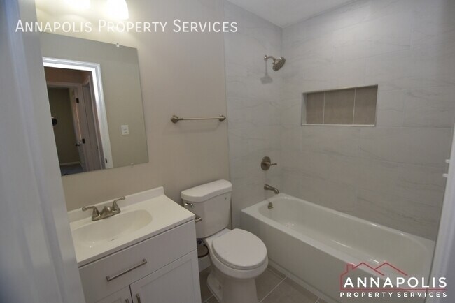 Building Photo - 1650 Albermarle Dr