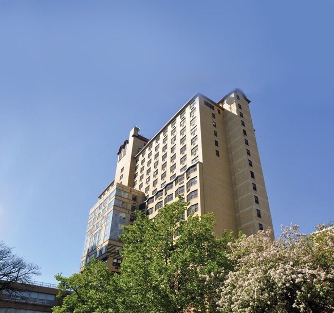 Building Photo - 525 Audubon Ave