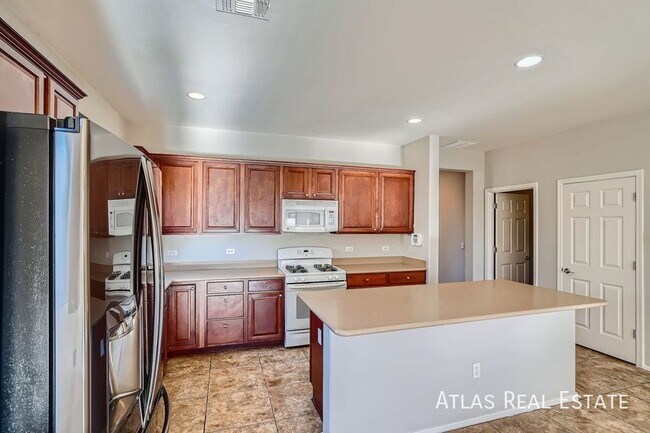 Building Photo - 12600 N Brabant Dr