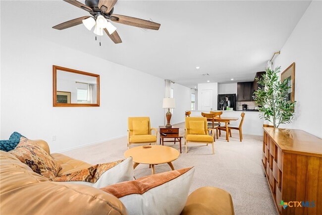 Building Photo - 175 Amber Gln