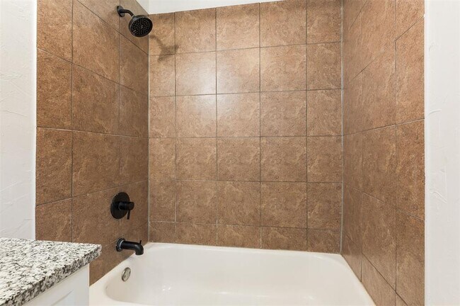 Building Photo - 314 W 36th St