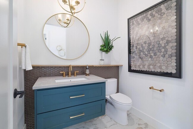 Building Photo - 1703 Piedmont Ave