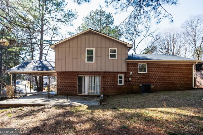 Building Photo - 537 Plainville Dr SW