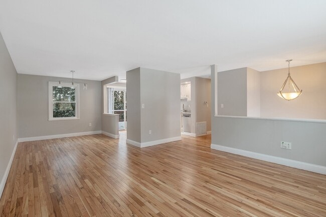 Building Photo - 4210 Trotwood Ln