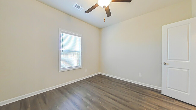 Building Photo - 5082 Samuel Rd