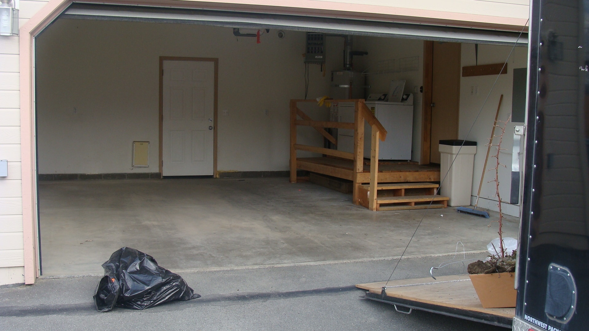 Building Photo - 895 S Pinnacle Mountain Dr
