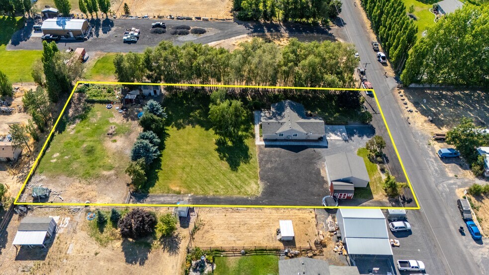 Building Photo - 7887 Dahl Rd NE