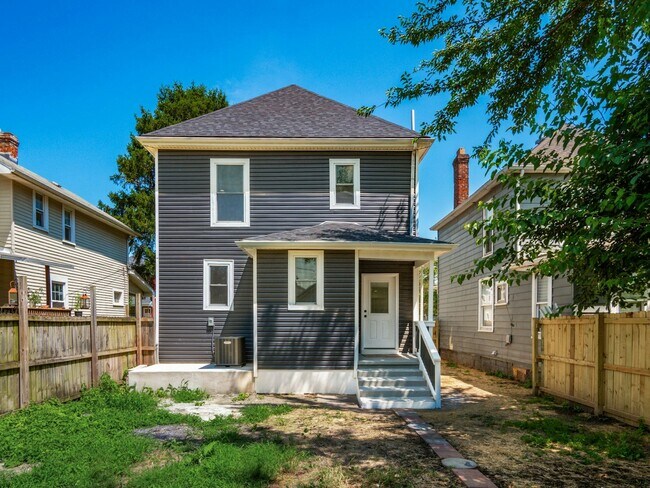Building Photo - 1633 S 4th St