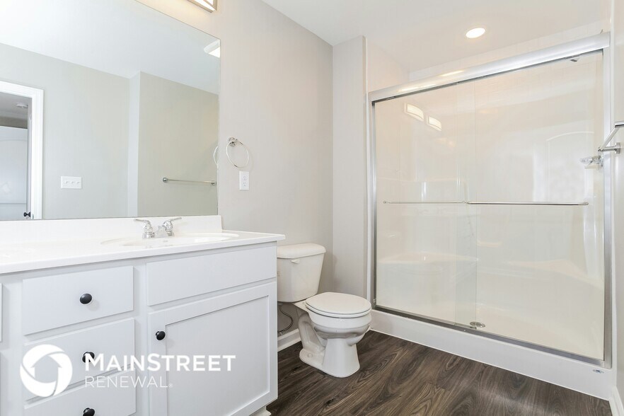 Building Photo - 2059 N Sarah Dr