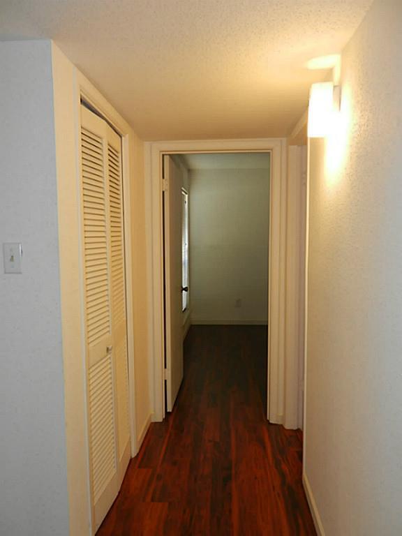 Building Photo - 10075 Westpark Dr