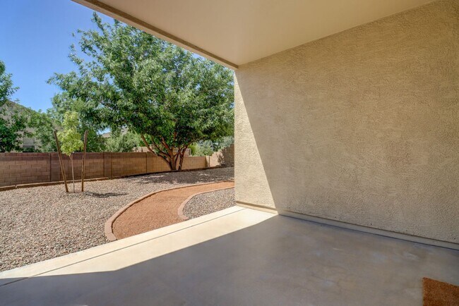 Building Photo - 6461 E Kilkenny Pl