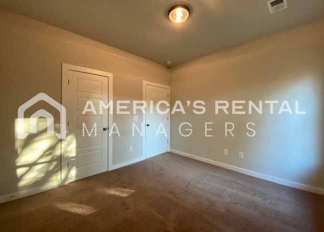 Building Photo - Home for Rent in Weaver AL. Available to View with 48 Hours Notice!!!