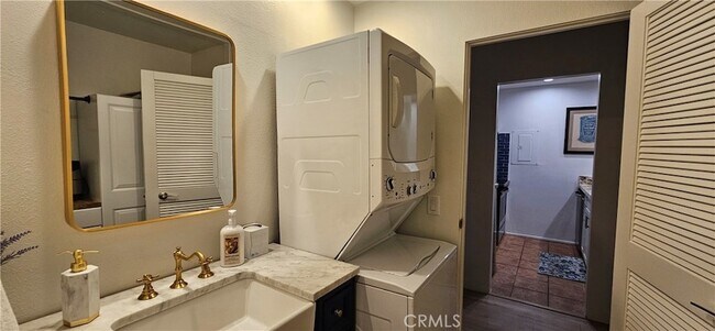 Building Photo - 78255 Cabrillo Ln