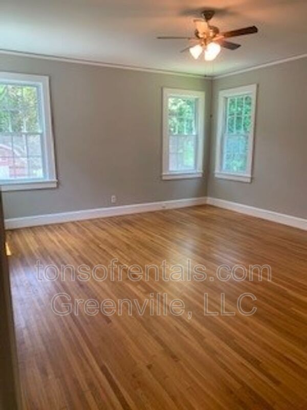 Building Photo - 8861 Warren H Abernathy Hwy