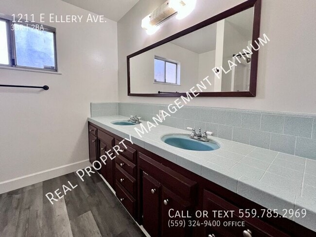 Building Photo - 1211 E Ellery Ave