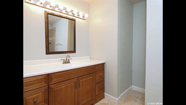 Master bath - 1637 NW 7th Ave