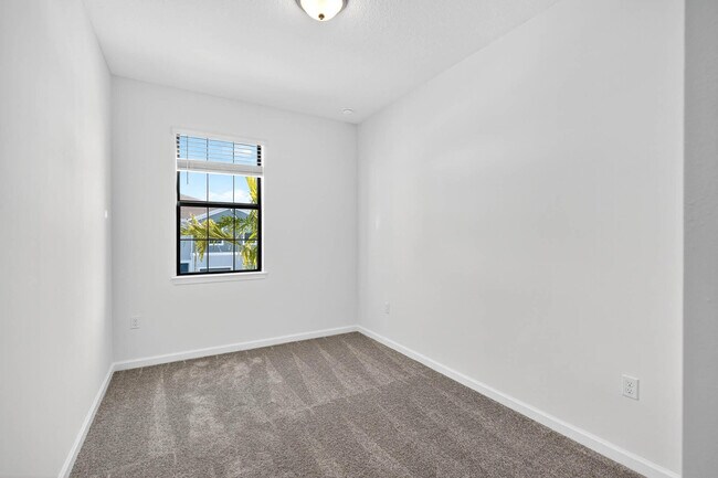 Building Photo - 7648 SW Lucy Ln