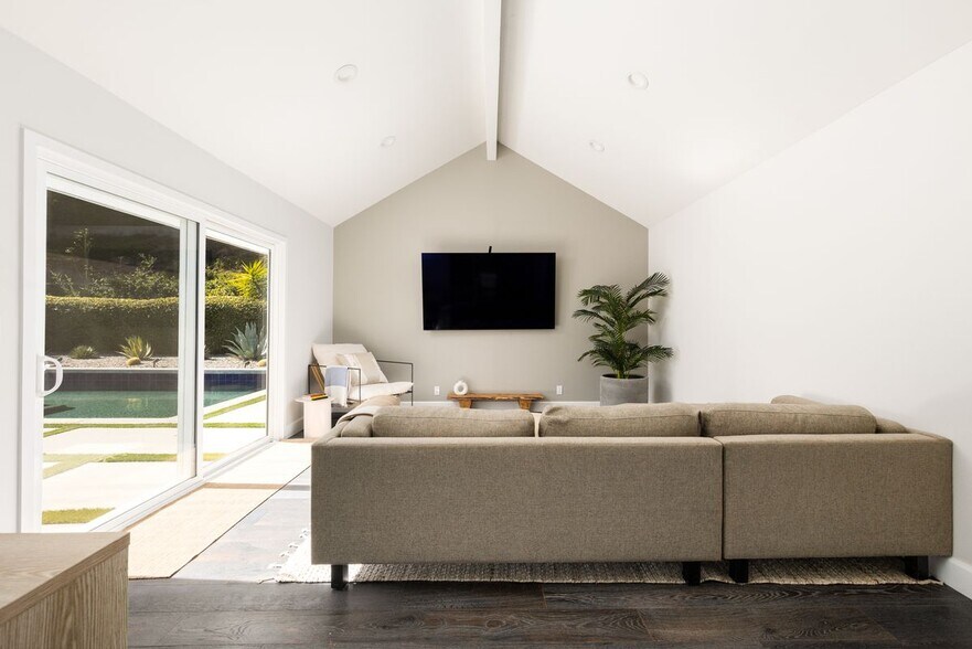 Building Photo - 23296 Park Ensenada