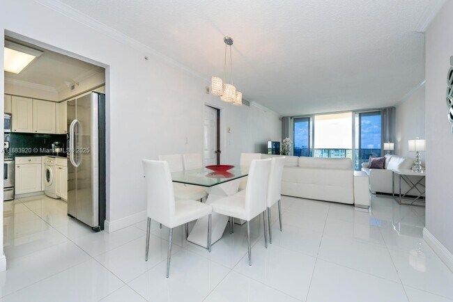 Building Photo - 2501 S Ocean Dr