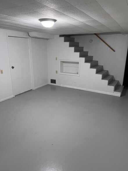 Lower Level- Living Area - 1316 Wayne St