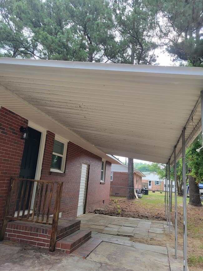 Building Photo - 4113 Knollwood Dr