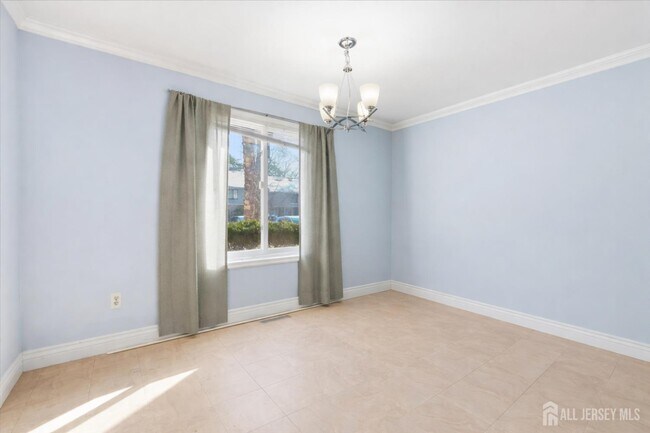 Building Photo - 18 Irongate